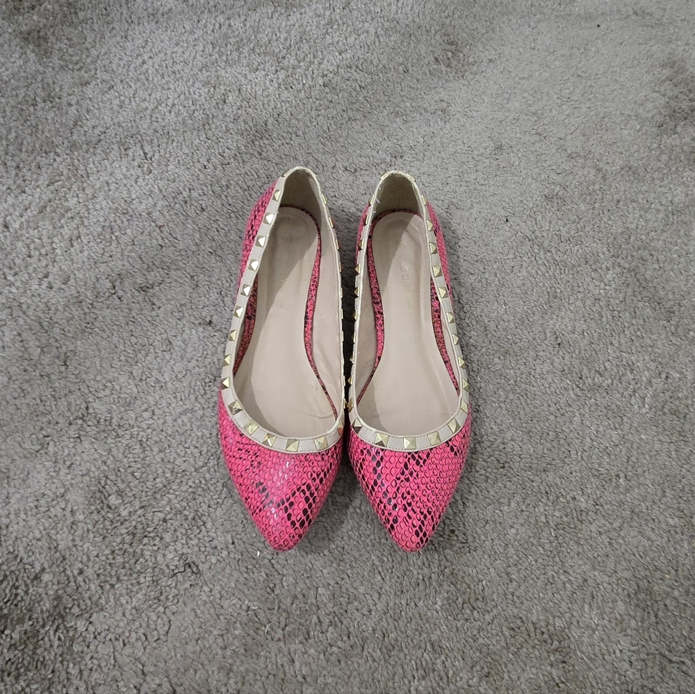 Wild Diva Pink Rattlesnake Studded Flats Size 8.5. Preowned.